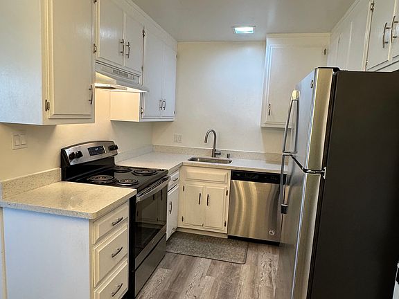 5th image of 30 Corwin St APT 6
