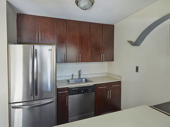 3rd image of 25-40 Shore Blvd #1D