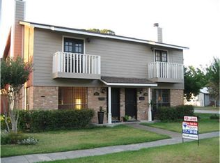 315 E 10th St #B, Houston, TX 77008