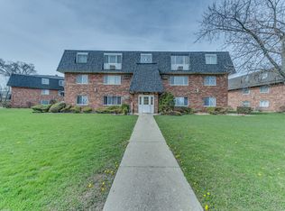 17204 71st Ave APT 3, Tinley Park, IL 60477