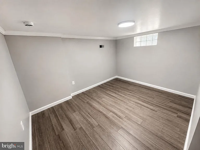 1407 Wall Ave — Photo 11
