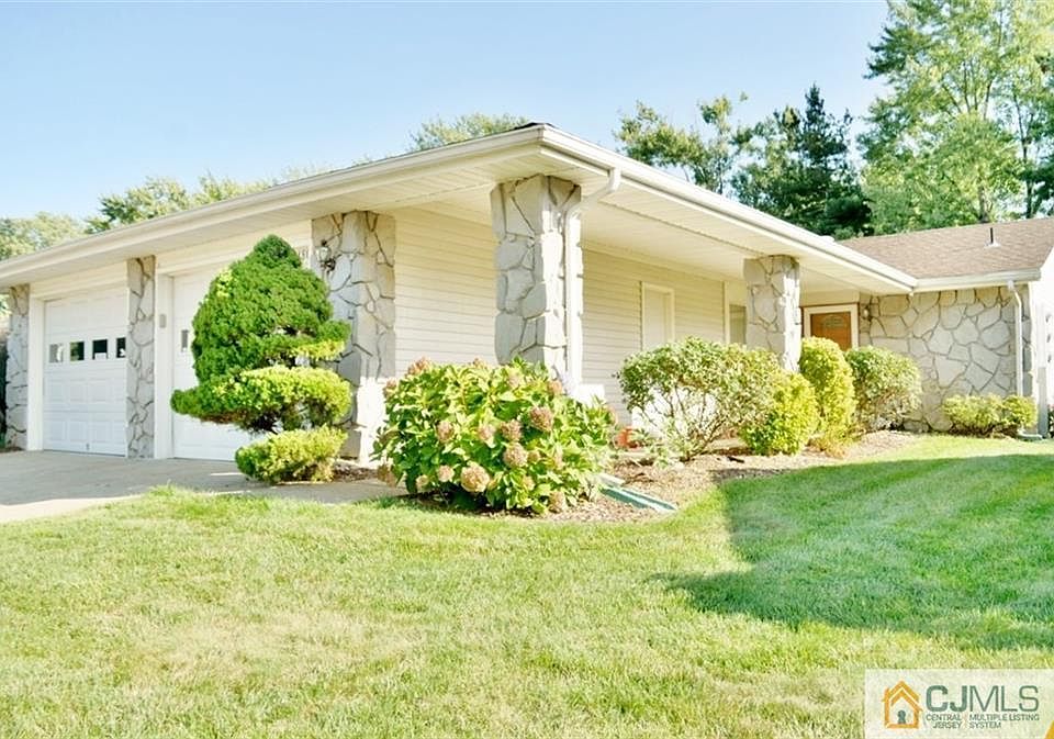 1st image of 480 Fairton Dr #C