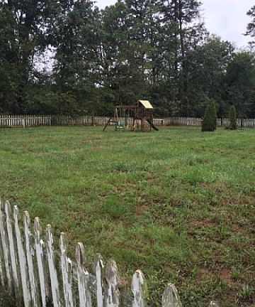 2nd image of 5819 Sparrow Dr