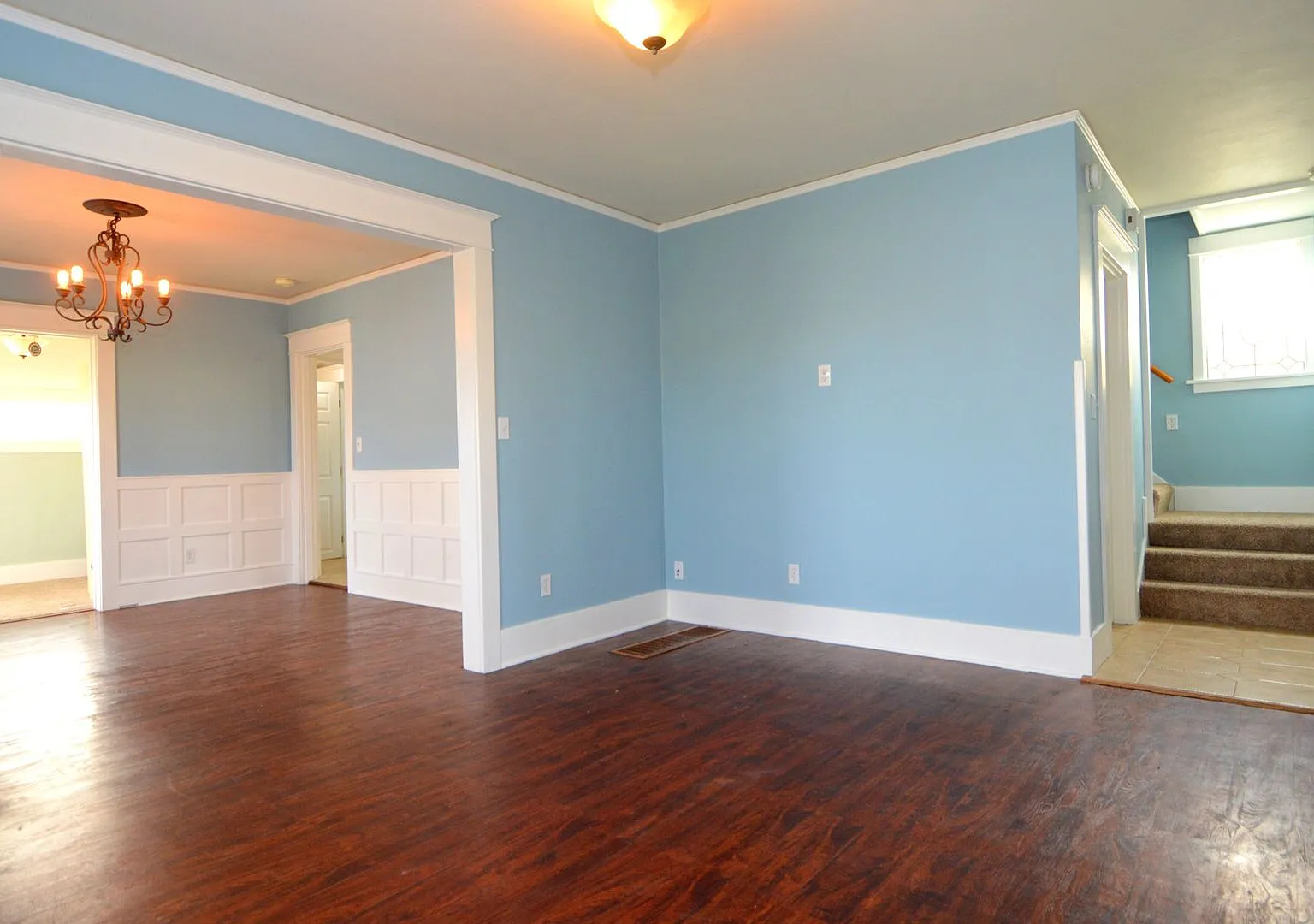 Updated Turn of the Century Craftsman in Tacoma! — Photo 3
