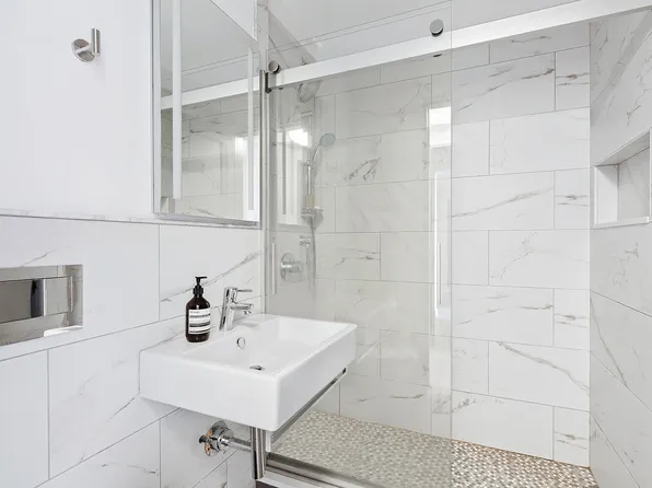 320 West 76th Street image 9 of 20