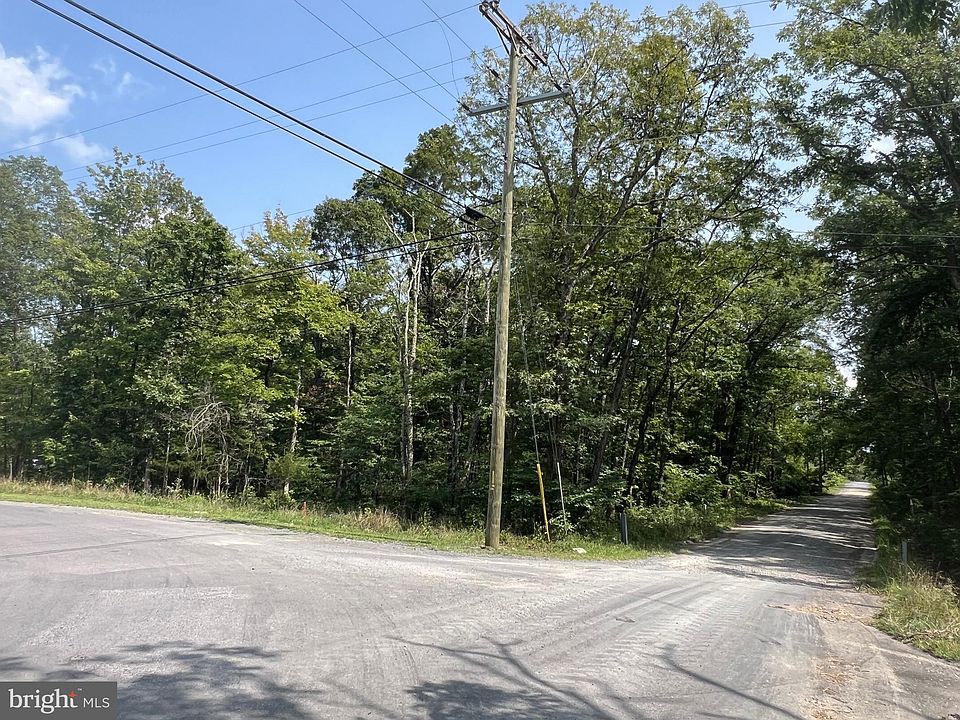 2nd image of 330 Winchester Dr