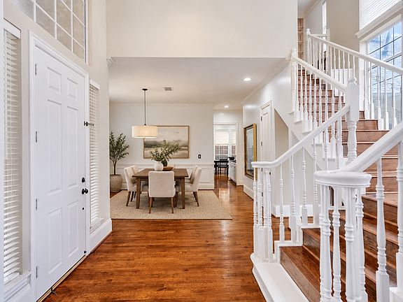 3rd image of 5111 Ambergate Ln
