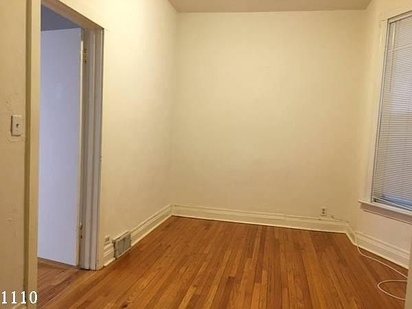 1st image of 1110 W Newport Ave #1026