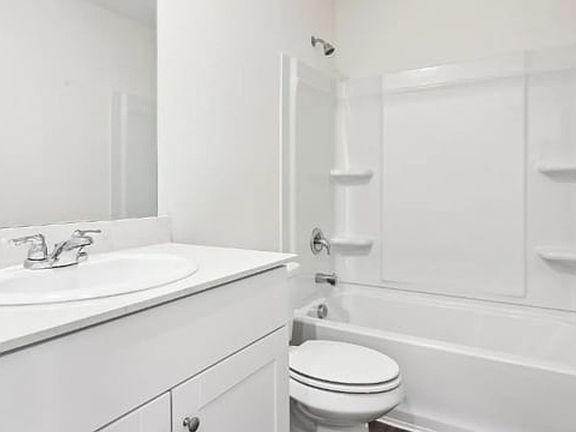 3rd image of 112 Connecticut Ct
