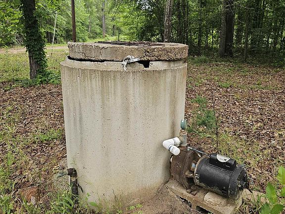 4th image of 881 Hallsville Hts