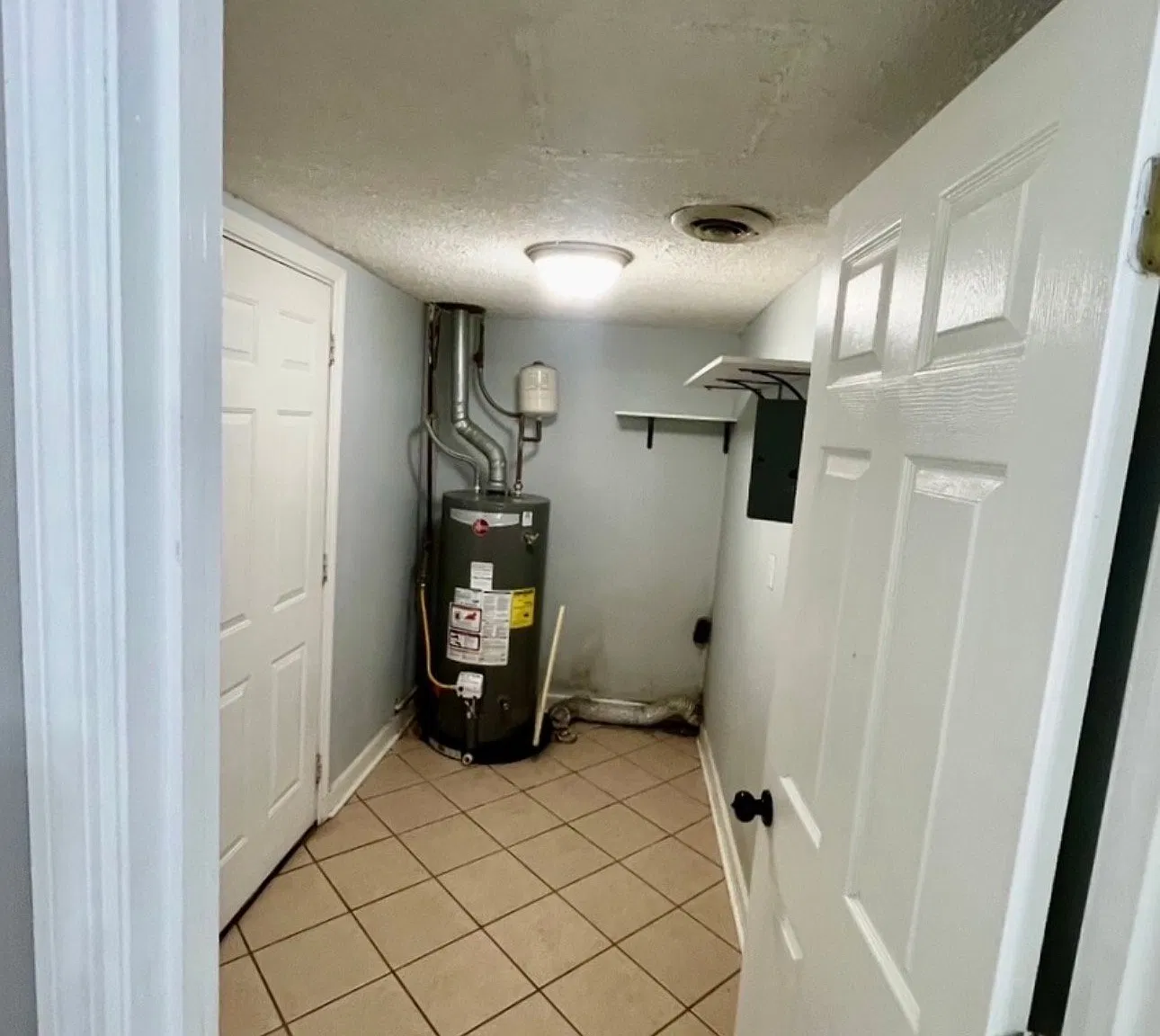 Renovated 3BR/2BA Home w/ Open Floor Plan, Fenced Yard & Patio | Columbus, GA — Photo 4