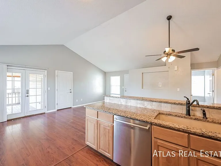 8484 Wheatgrass Cir — Photo 6