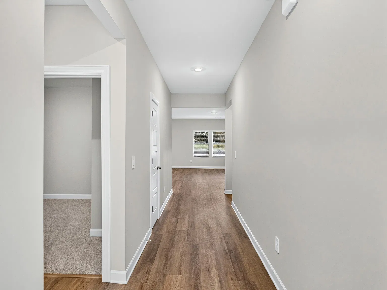 3 bed, 1600 sqft, $1,895 — Photo 4