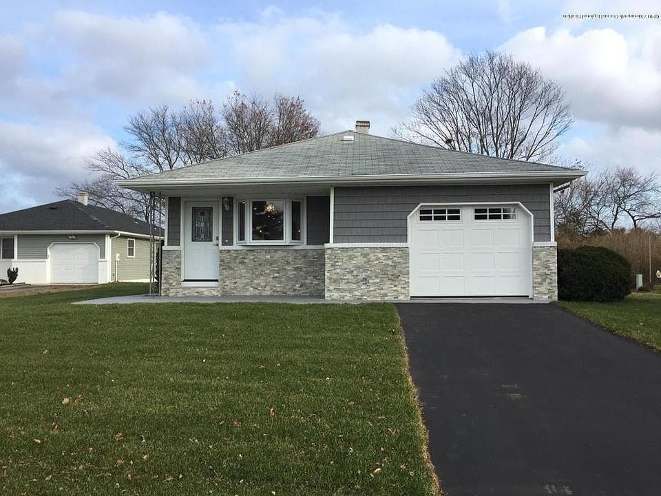 1st image of 2 Porlamar Ct