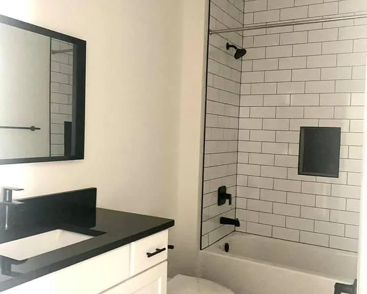 595 W Saunders St — Photo 11