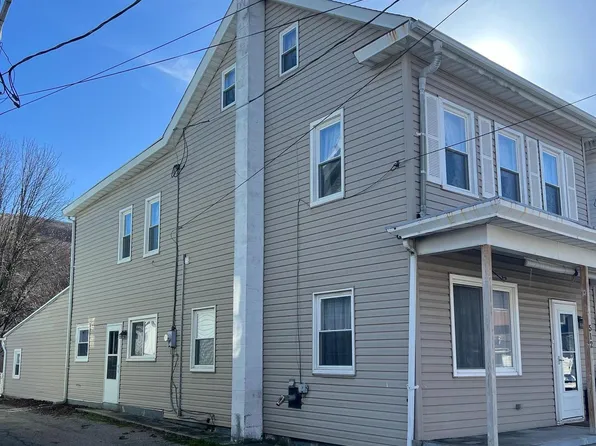 512 S 2nd St, Lykens, PA 17048