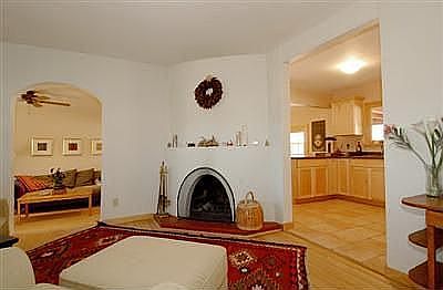 Living Room w/ kiva fp