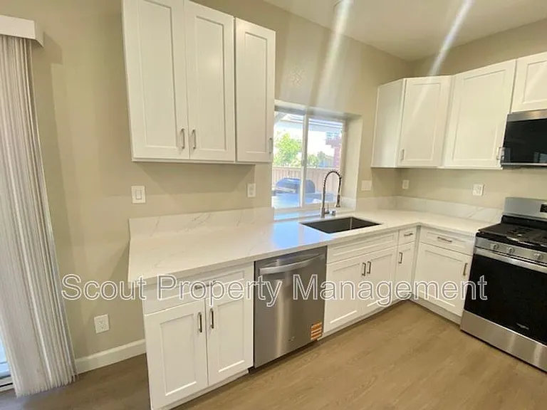 43174 Teramo St — Photo 6