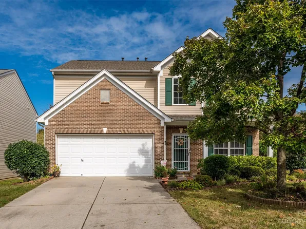 8541 Magnolia Springs Dr, Harrisburg, NC 28075