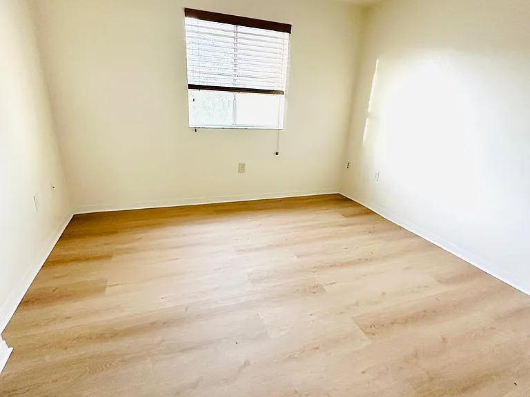 8846 W Flagler St #5 — Photo 17