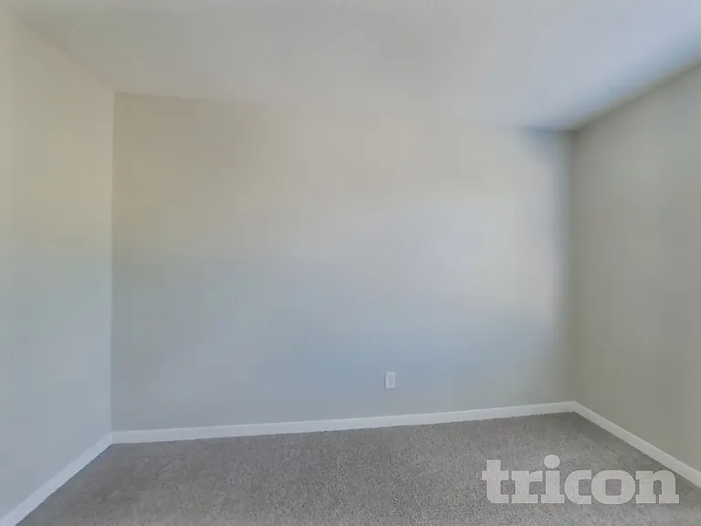 7519 Lobera Dr — Photo 11