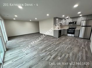 201 Kathleen Dr APT 4, New Brighton, PA 15066