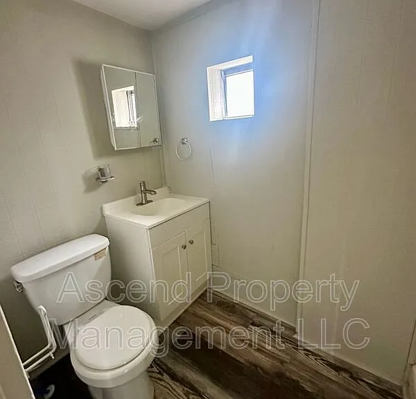 1931 Wilkes Ave — Photo 5