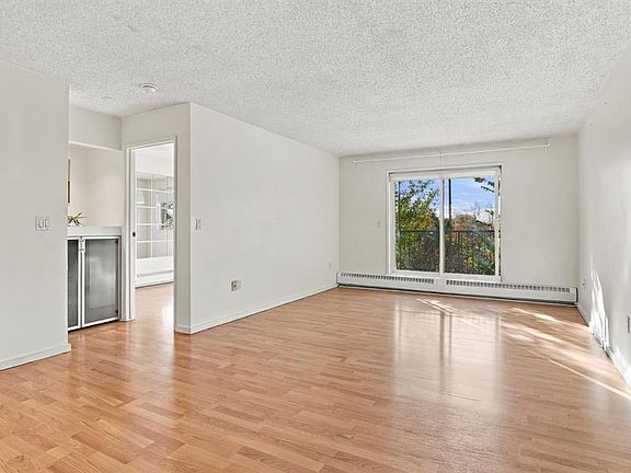 2nd image of 21 SW Dover Point SE #417