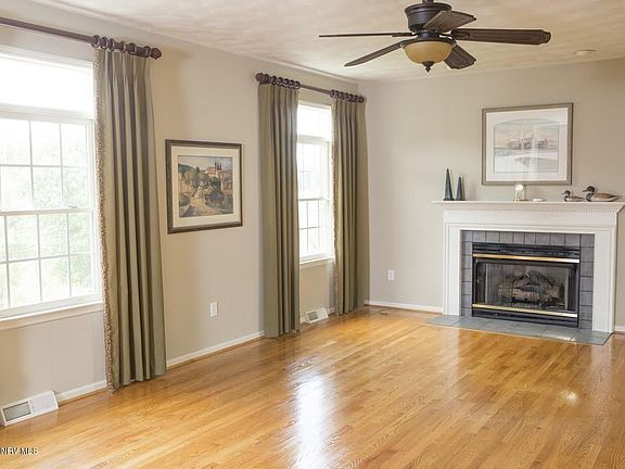 4th image of 131 Ferrum Dr
