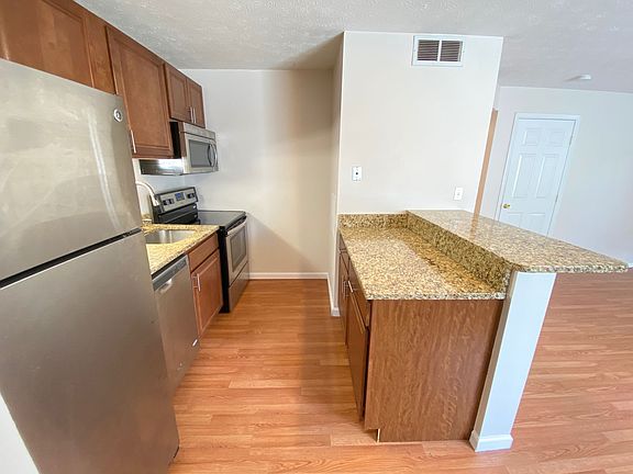 5th image of 125 W 2nd Ave APT C