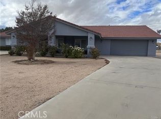 6818 Kitty Hawk Ave, Hesperia, CA 92345