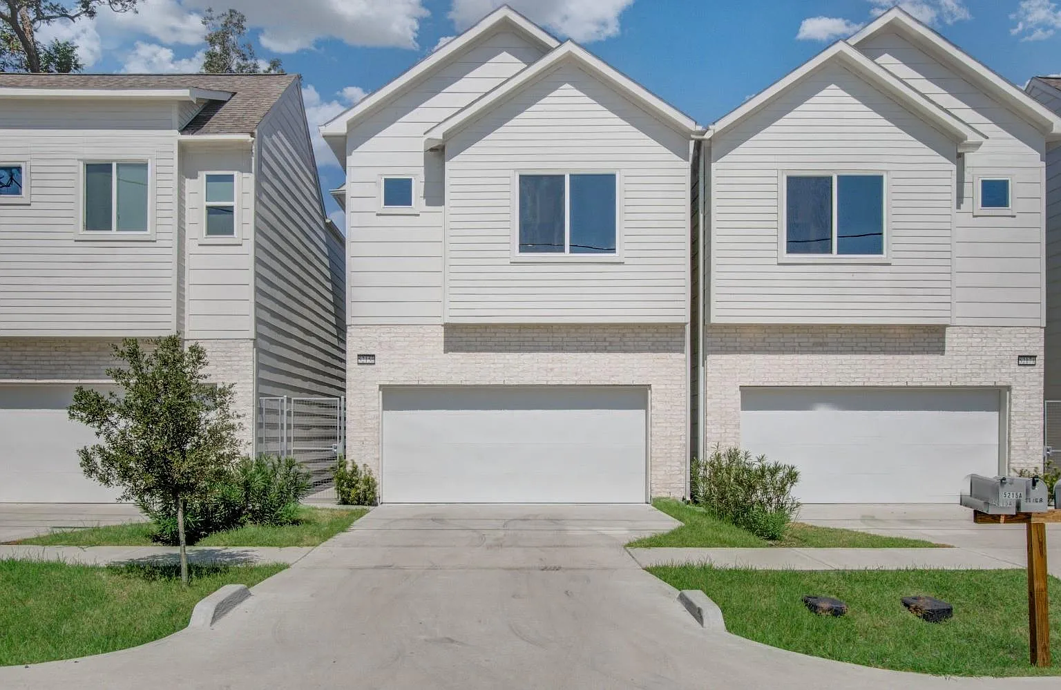 3 bed, 2.5 bath, 1857 sqft, $3,500 — Photo 1