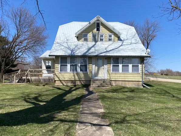 3042 S Freeport Rd, Polo, IL 61064