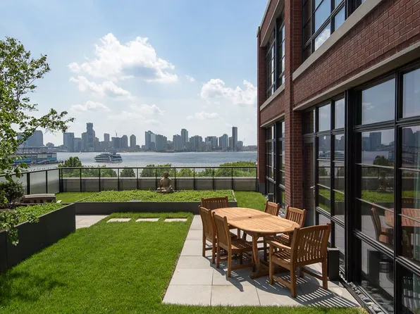 150 Charles Street image 1 of 20