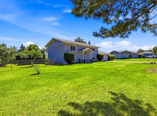 2202 Hill Dr, Grandview, WA 98930