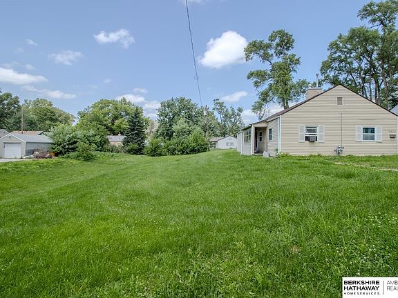 3rd image of 6620 Seward St