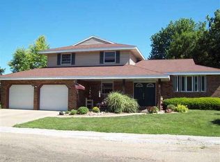 2 Benedict St, Atlanta, IL 61723