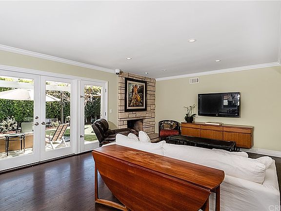 5th image of 6920 Bianca Ave