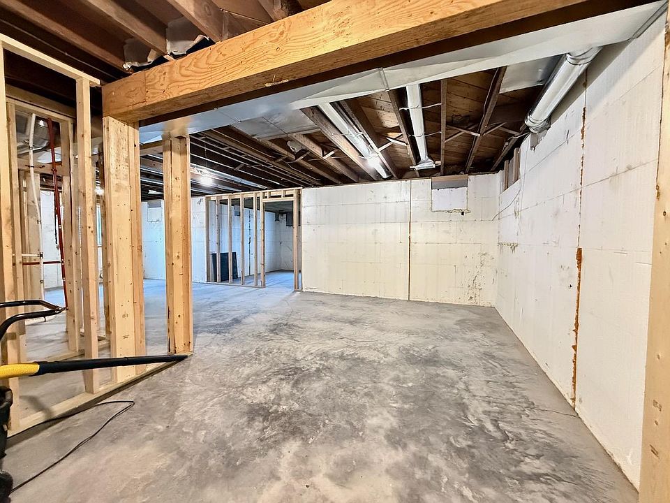 30th image of 606 Minnesota Ave
