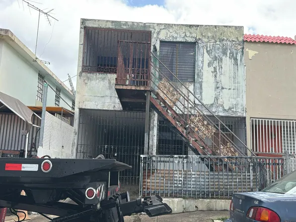 4 48th St, Bayamon, PR 00956