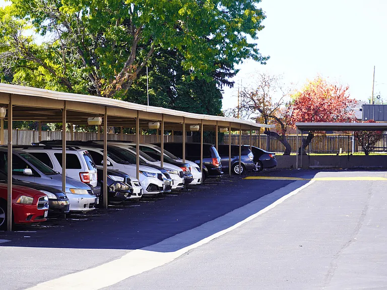 Garden Court Apartments — Photo 11