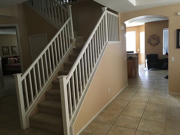3rd image of 15903 Yosemite St