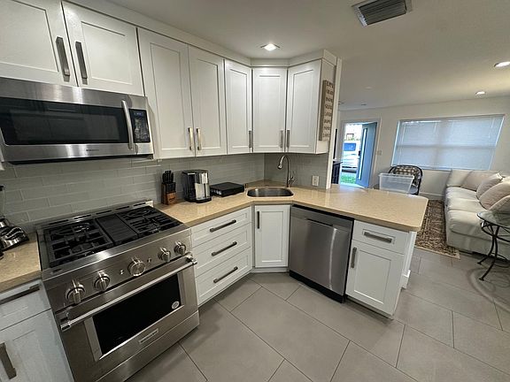 2nd image of 300 Central Dr #302