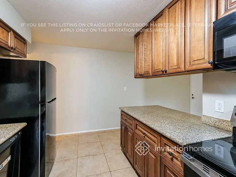 823 W 17th Pl — Photo 8