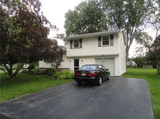 12 Country Gables Cir, Rochester, NY 14606