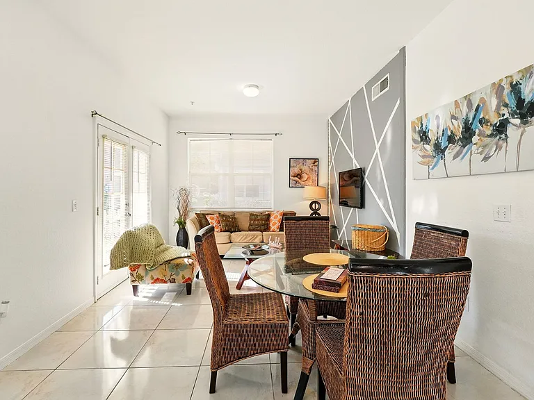 4005 Venetian Bay Dr #108 — Photo 5