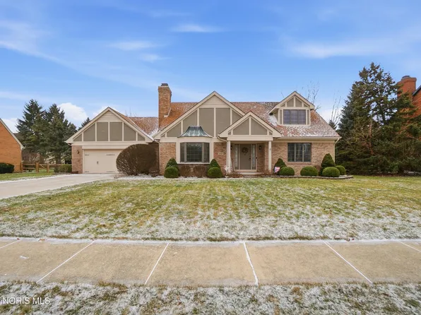 1417 Devonshire St, Bowling Green, OH 43402