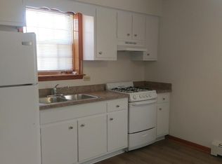 2414 Douglas St APT 1E, Joliet, IL 60435