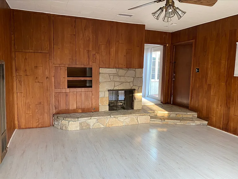 2347 Josie Ave — Photo 6