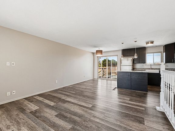 2nd image of 555 Ash St